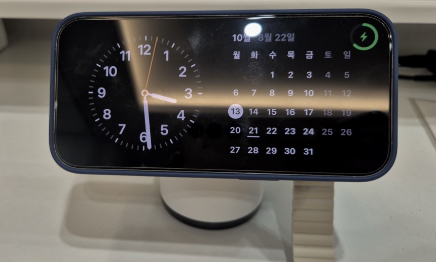 아이폰, 갤럭시, 워치까지 모두 되는 이노랩스 맥세이프 무선 충전기 사용 후기