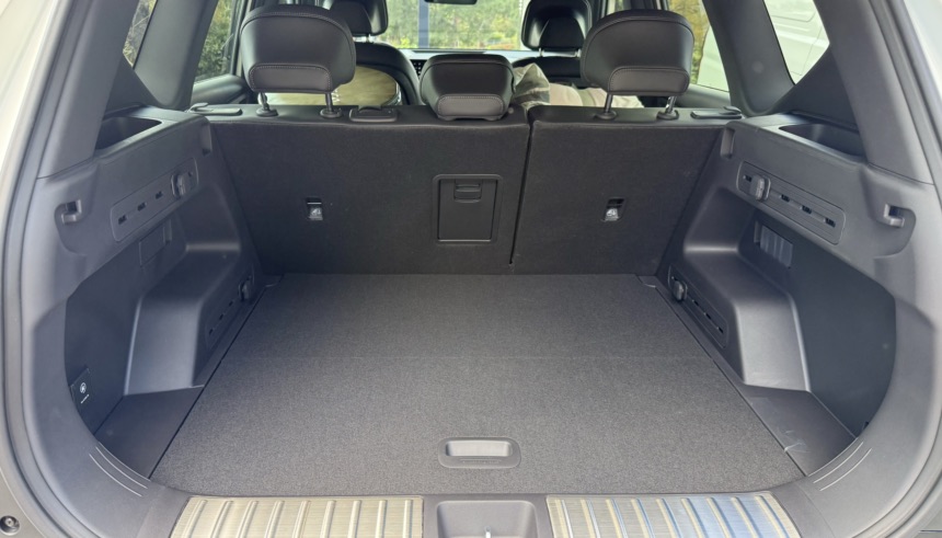 EV5 트렁크 수납공간, 캠핑짐 GV60과 비교